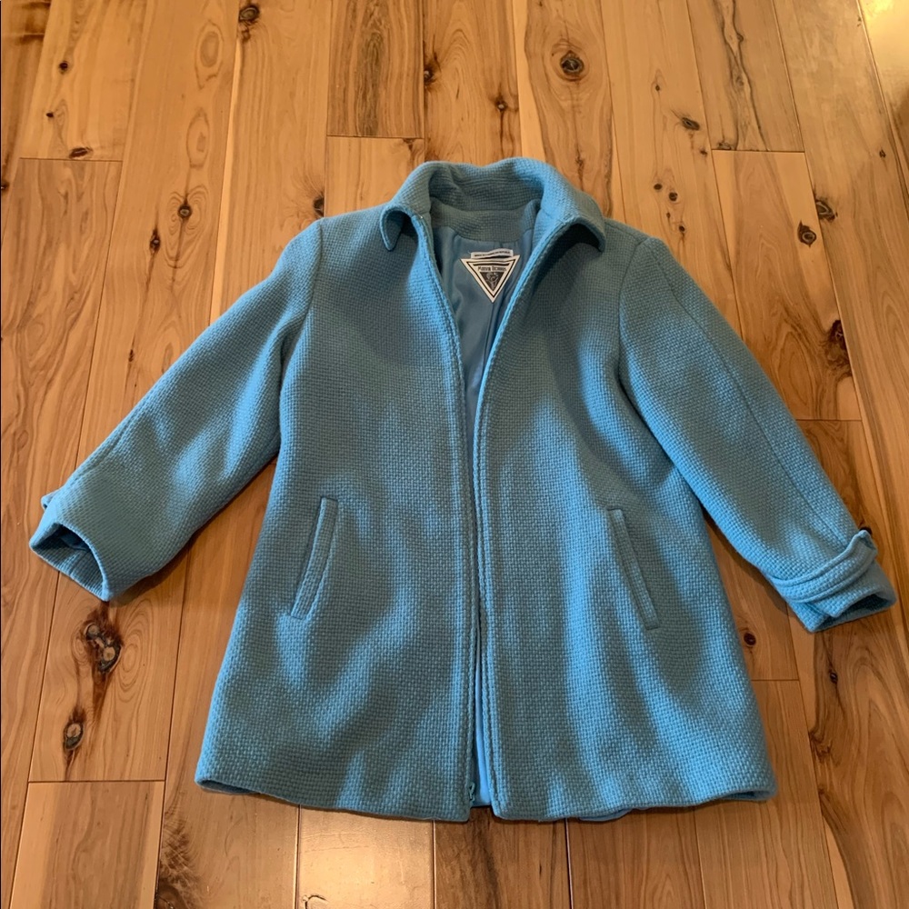 Marvin Richards Peacoat- offers welcomed💙